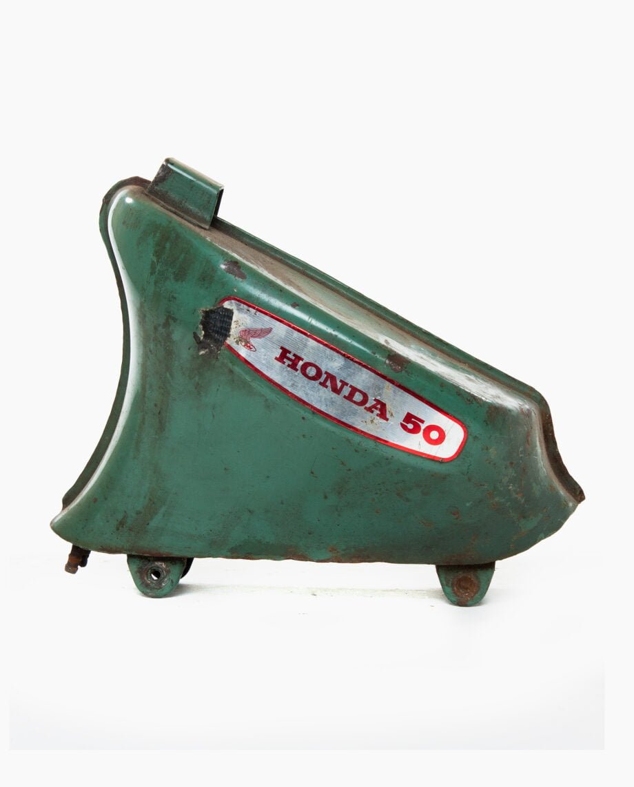 Honda C50 petrol tank (nr. 67)