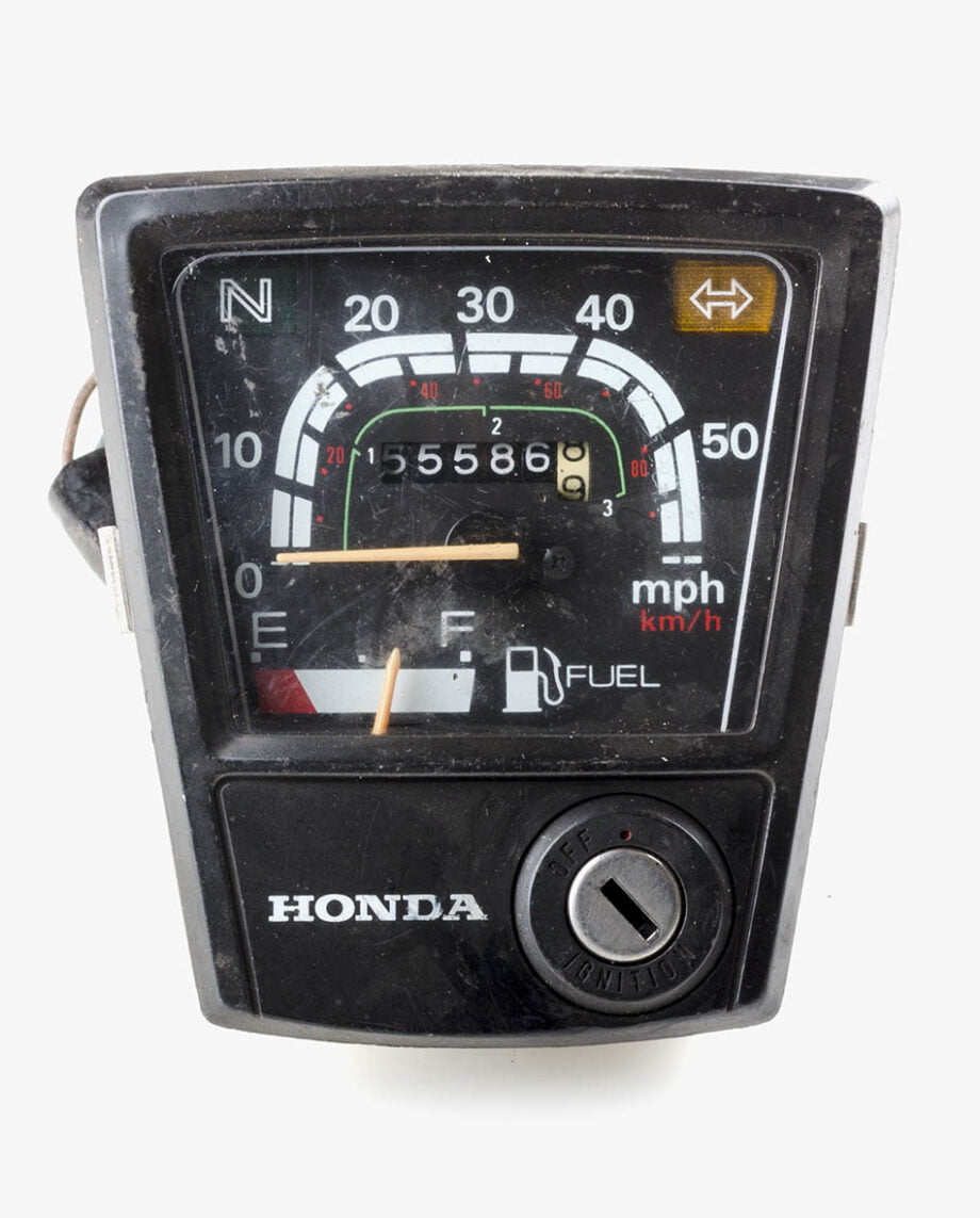 Honda C90 speedo front