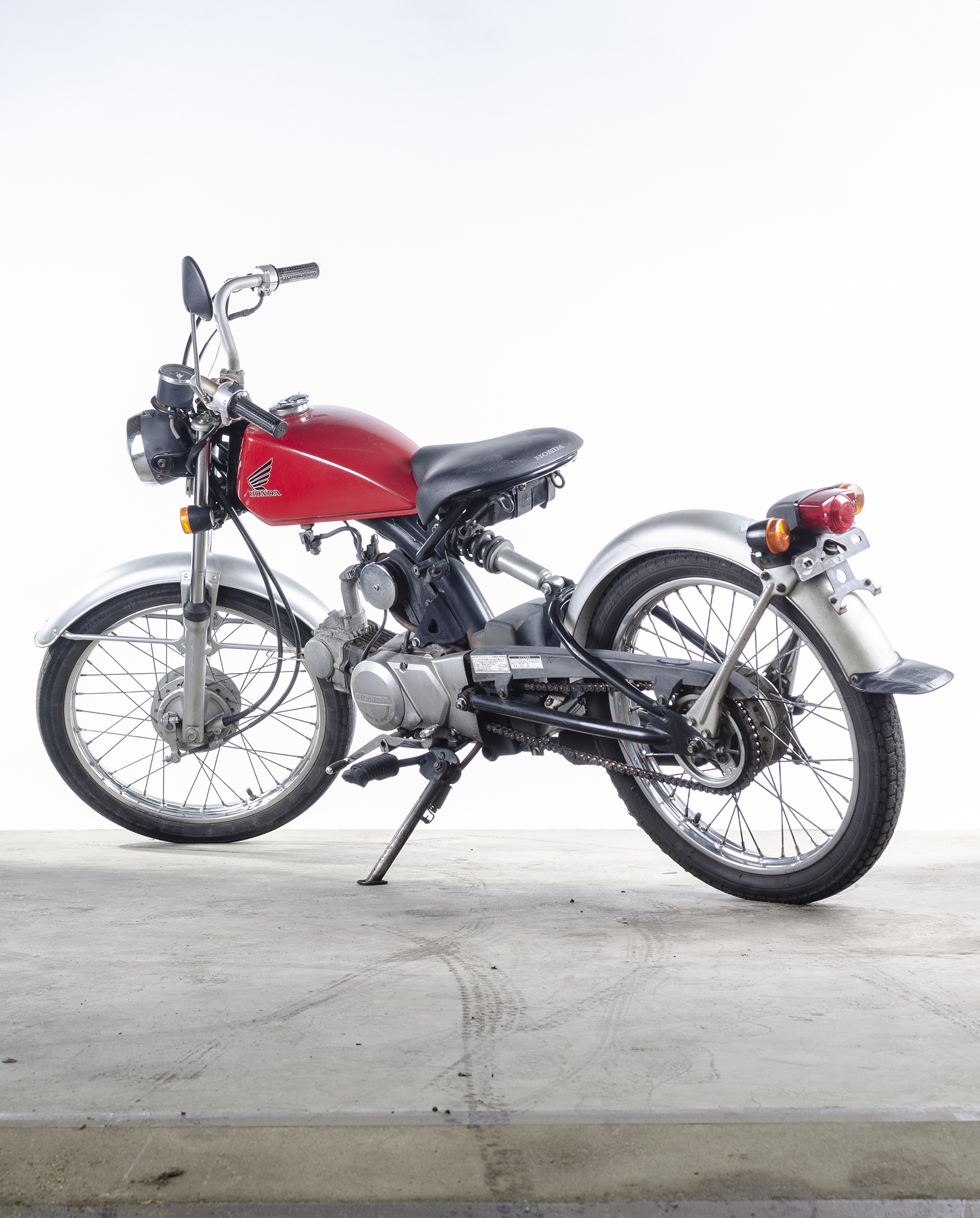 Honda Solo Rood Fourstrokebarn