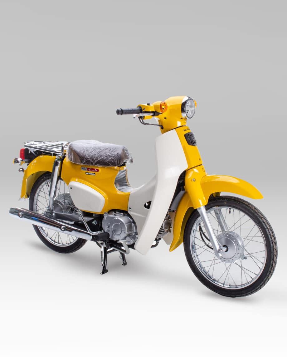 Honda Super cub - disponible à la commande.