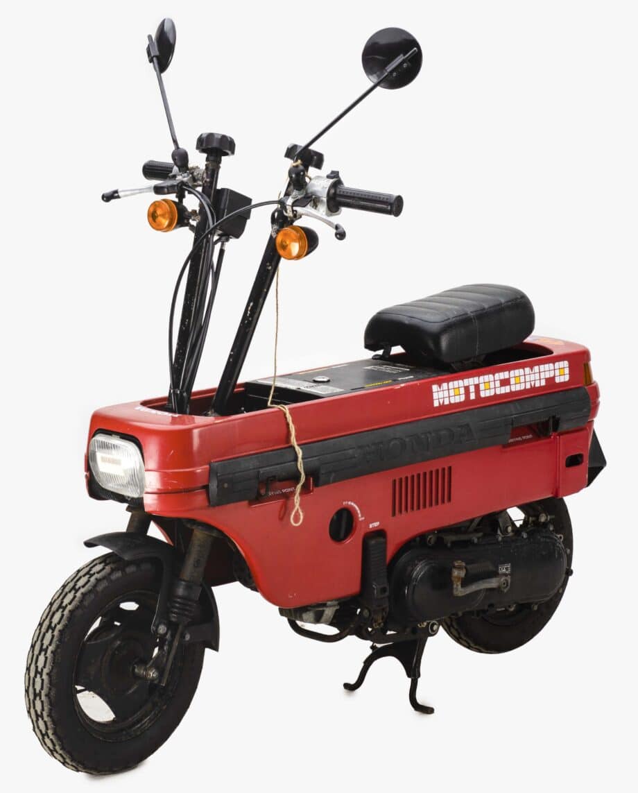 Honda Motocompo Honda AB12 Honda trunk bike Honda NZC50. Kleur Rood - Afbeelding 3