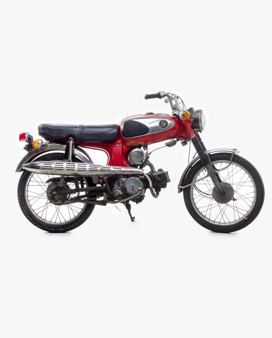 Honda CL90 Red. Read km stand 11449. - Image 6