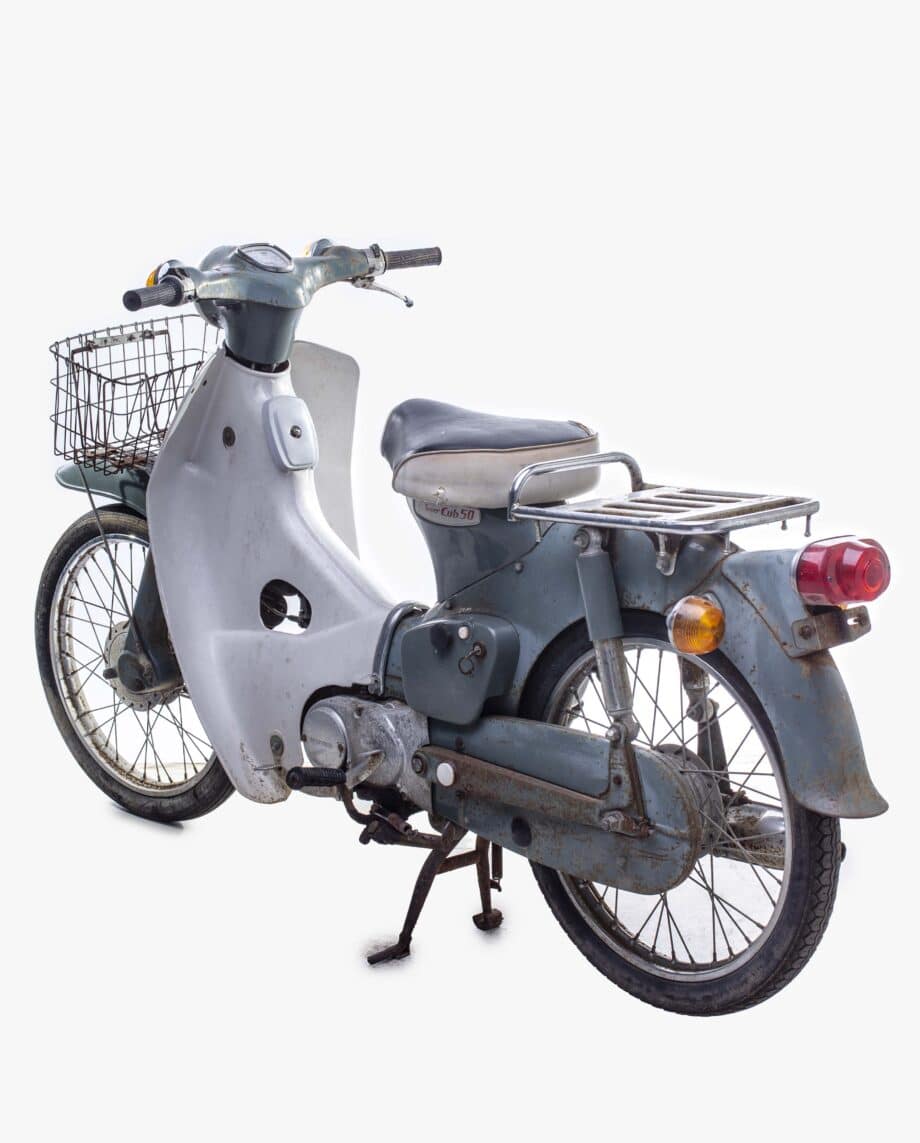 Honda super cub lichtblauw 5523 PTX_0529-2