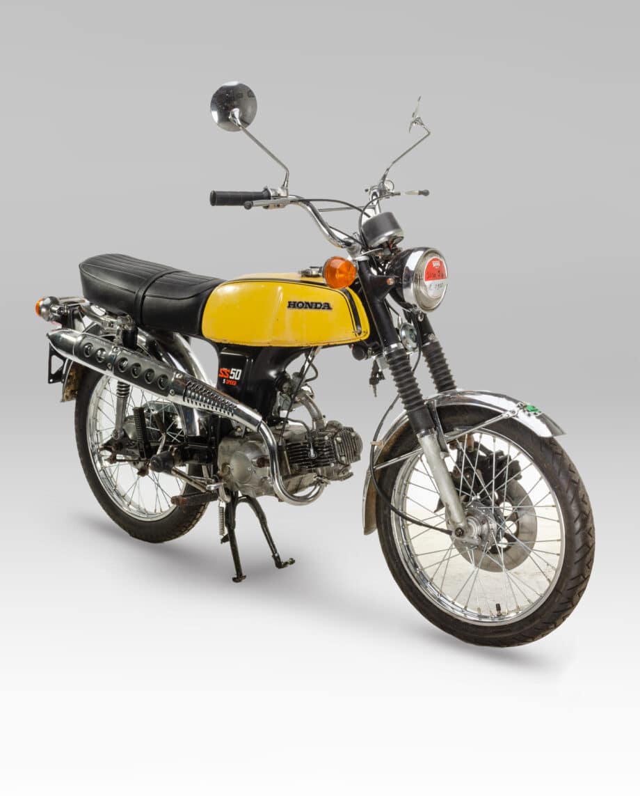 Honda SS50 Geel