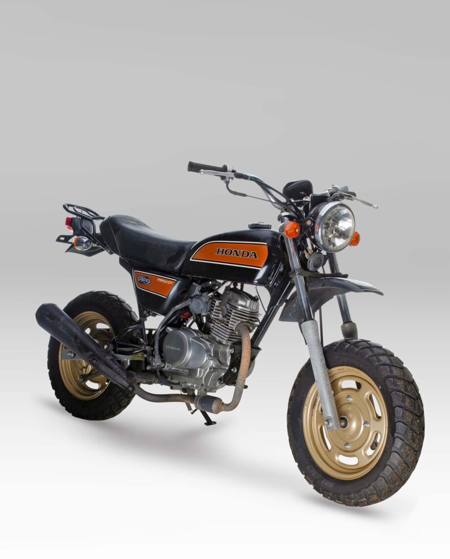 Honda Ape XZ50 FI black-orange - 585 km