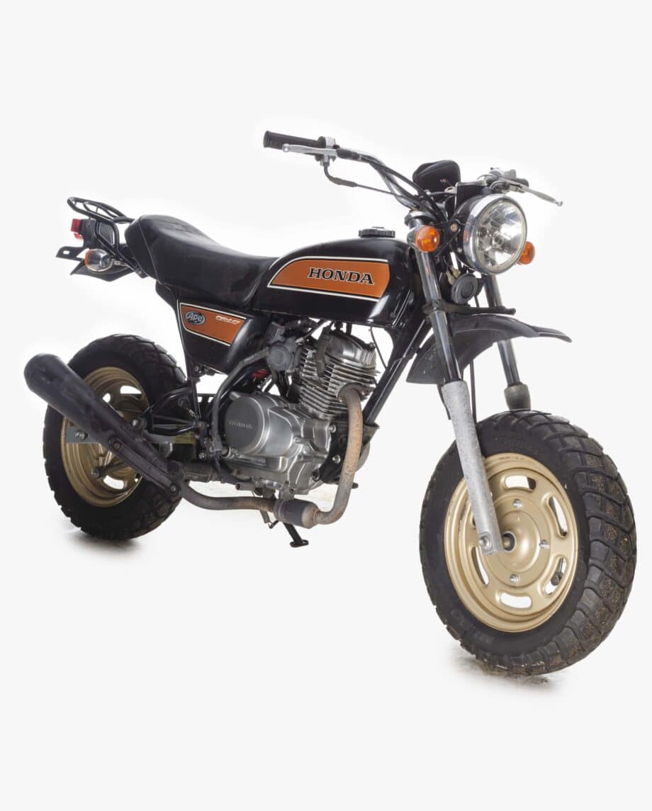 Honda Ape XZ50 FI black-orange - 585 km - Image 5