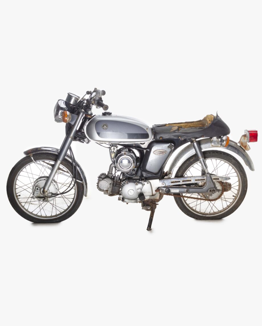 Yamaha YB-1 50 Four zilver - 36724 km - Afbeelding 3