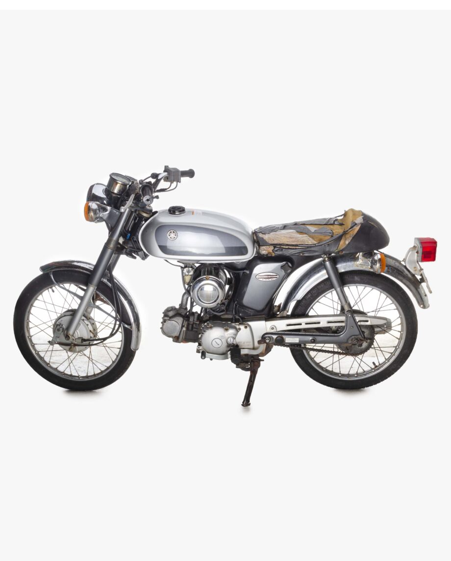 Yamaha YB-1 50 Four zilver - 50096 km - Afbeelding 3