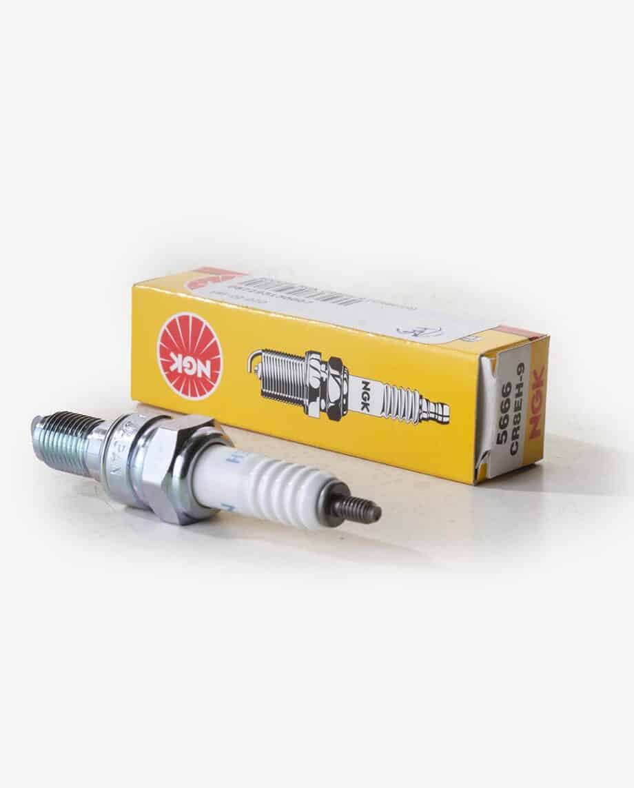 Spark Plug NGK CR8EH-9 Honda Dream 50 (11041)