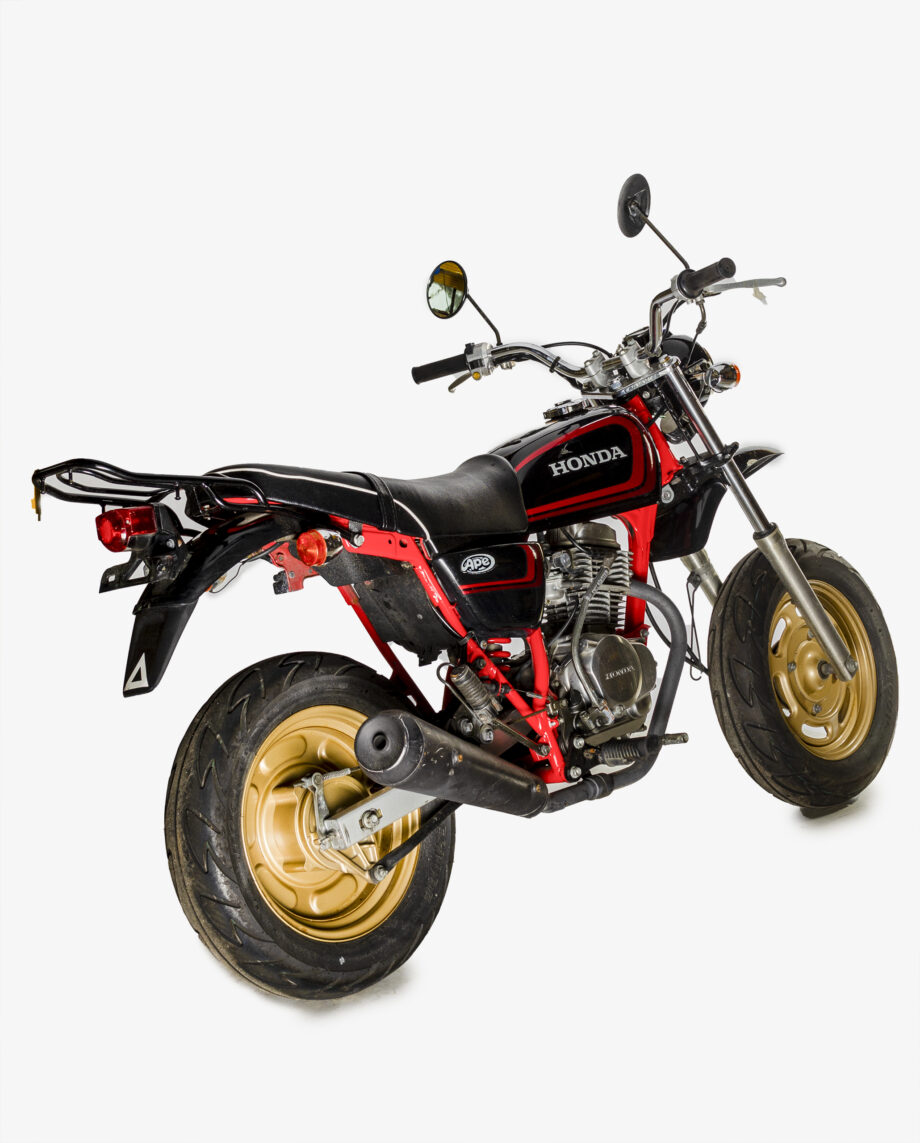 Honda Ape 100 zwart-rood - 5495 km - Afbeelding 3