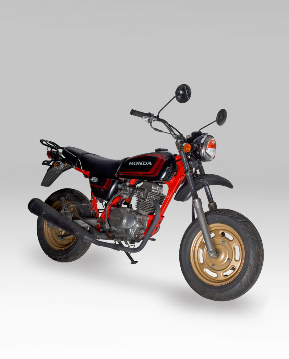 Honda Ape 100 zwart-rood - 5495 km