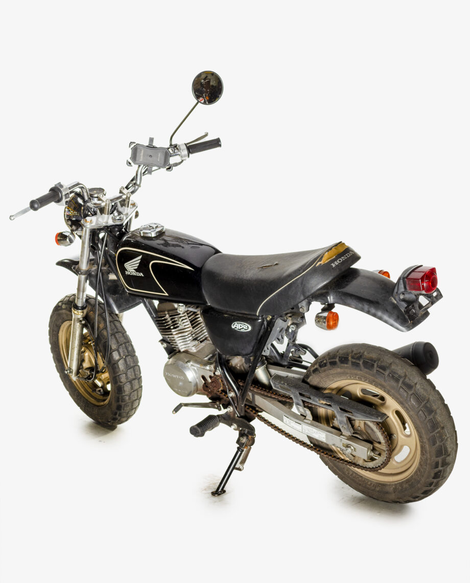 Honda Ape 50 zwart - 4390 km - Afbeelding 2