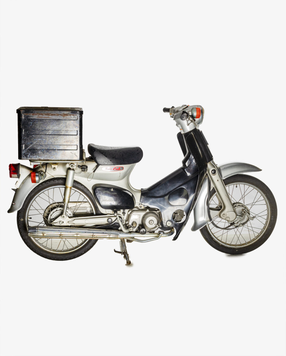 Honda C50 Super Cub zilver - 34329 km - Afbeelding 4