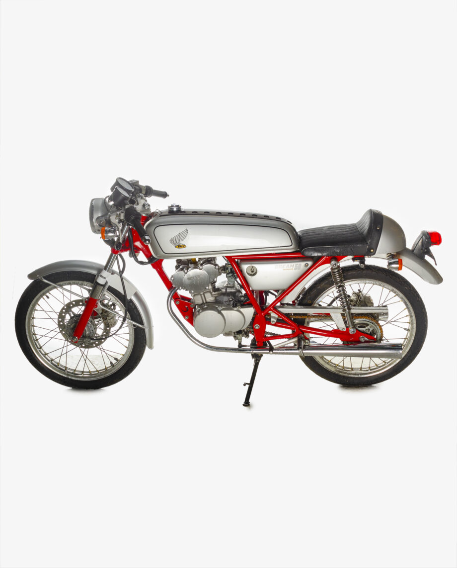 Honda Dream 50 Zilver-rood - 8825 km. - Afbeelding 3