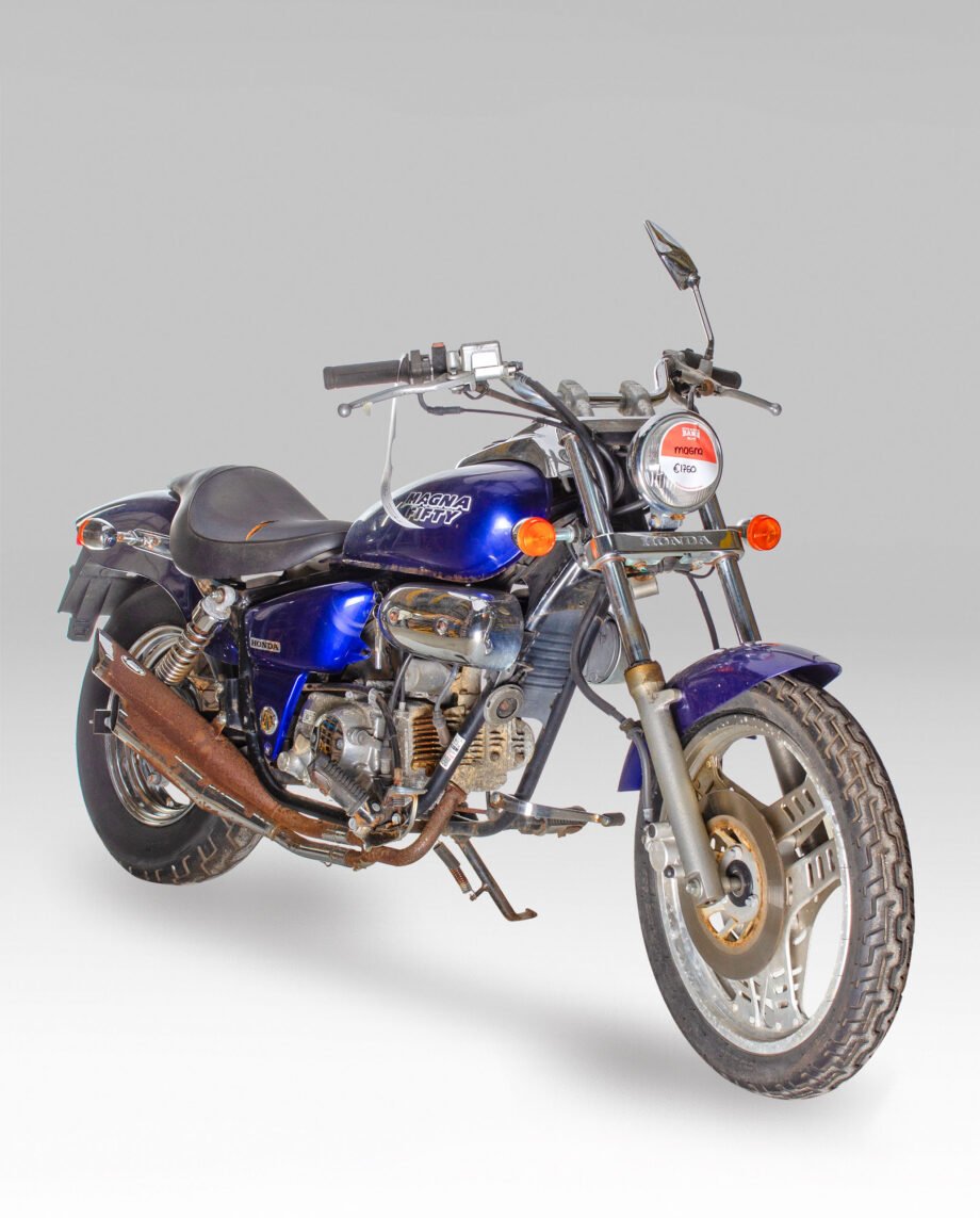 Honda magna blauw - 15608 km.