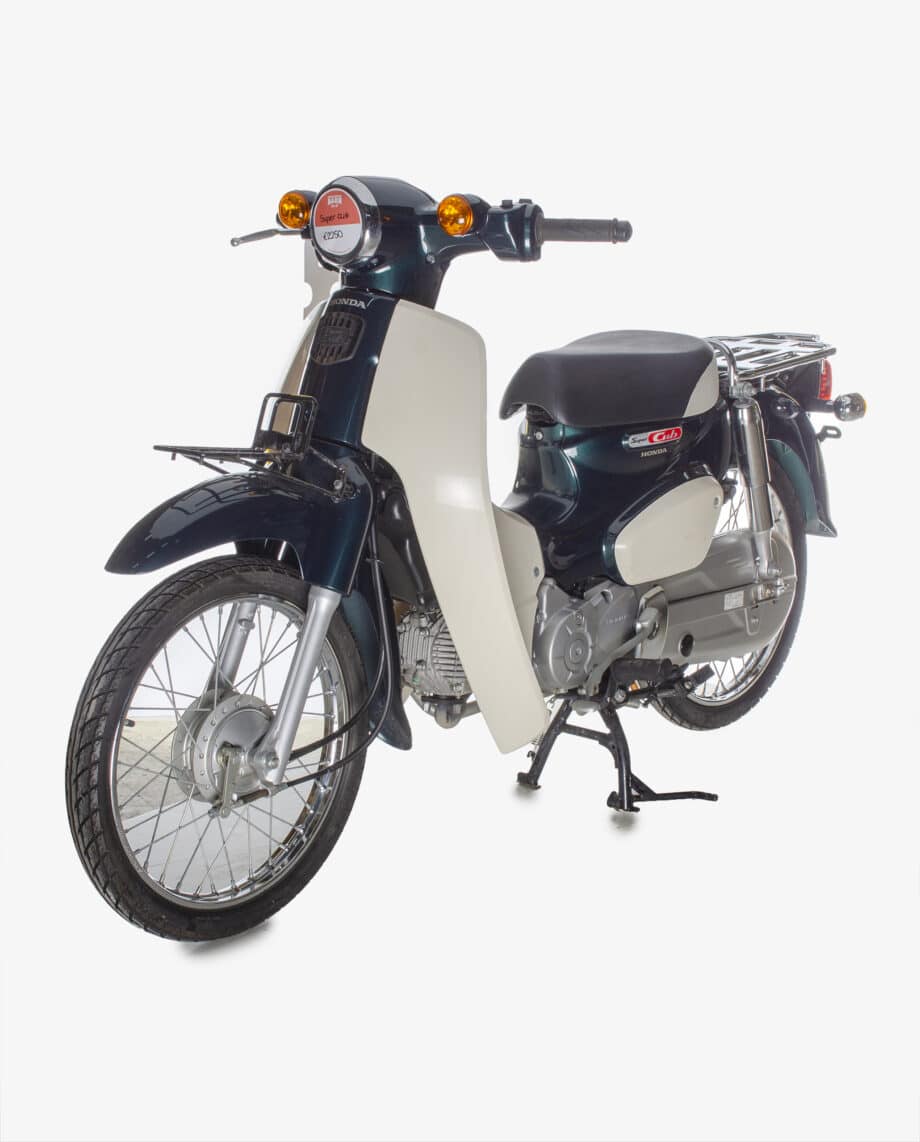 Fourstrokebarn Honda C50 super cub