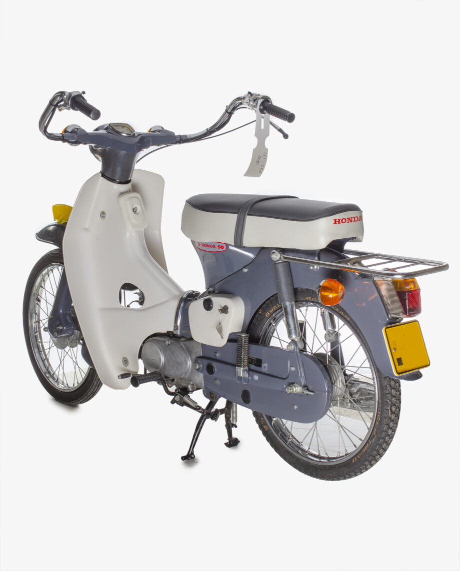 Honda C50 Grijs met kenteken - 6122 km. - Afbeelding 2