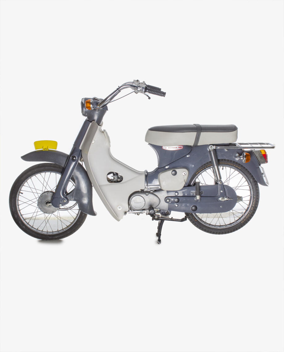 Honda C50 Grijs met kenteken - 6122 km. - Afbeelding 3