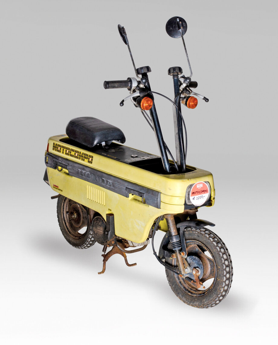 Honda Motocompo NZC50 yellow