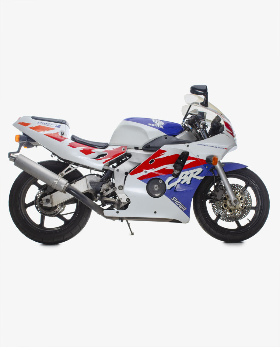 Honda cbr250rr - 27516 km.