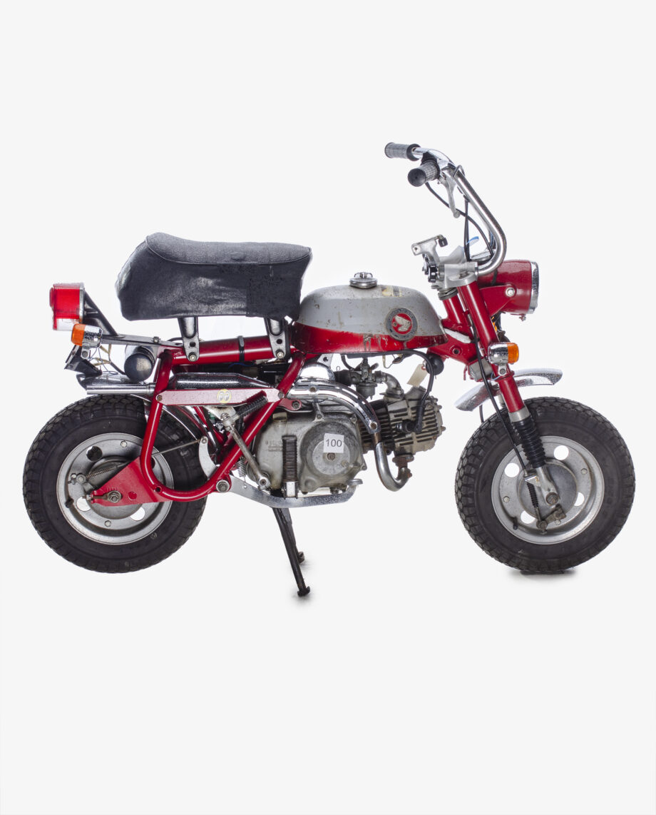 Honda Monkey z50a rood_zilver - 9656 km. - Image 3