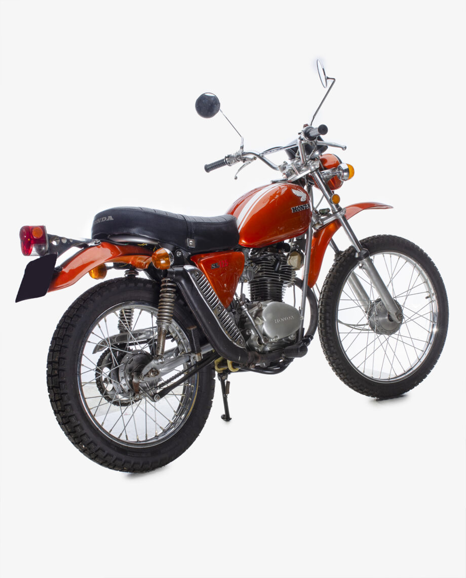 Honda SL 125 volledig gerestaureerd met kenteken. 141192