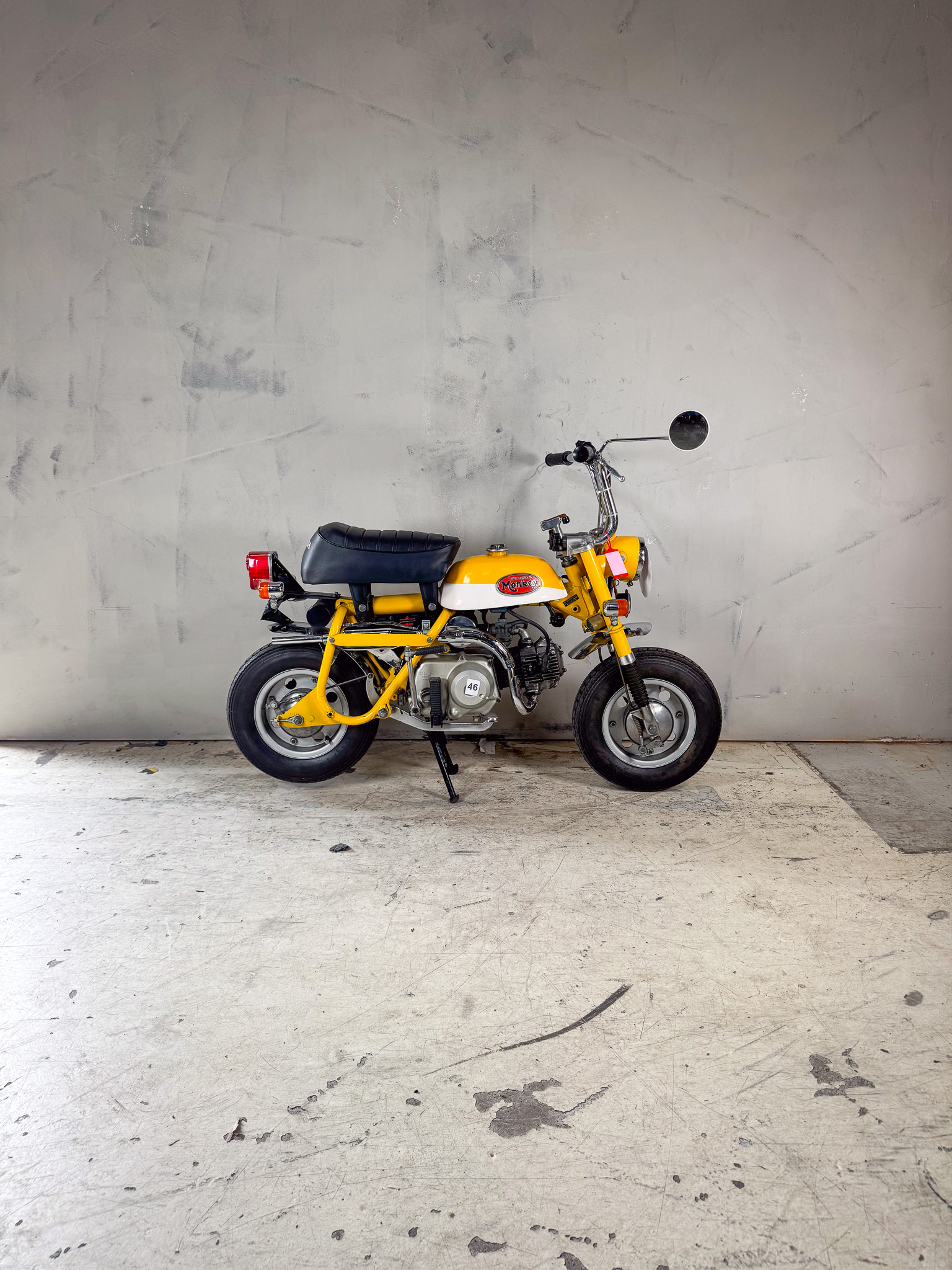 Honda Monkey Z50a Mileage: 1946 (46)