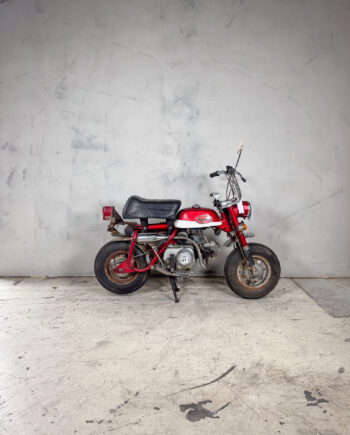 (97) Honda Monkey z50z rouge Consommation : 5362